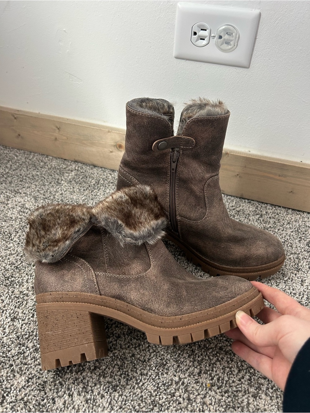 Very G Brown Faux-Fur Trim Suede Block Heel Boots